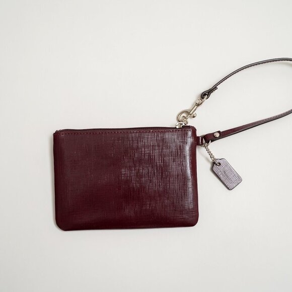 NWOT Coach "Darcy" Bow Wristlet In Color Sherry - Picture 3 of 12